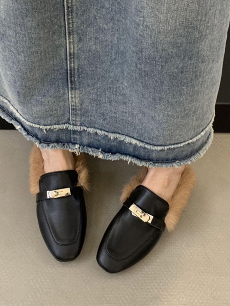 Čierne Dámske Mokasíny Kovové Detaily Z Umelej Kožušiny Slip On Loafer Topánky - Čierna